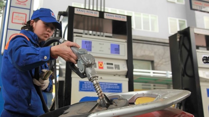 Giá xăng, dầu cùng tăng ngay đầu năm mới